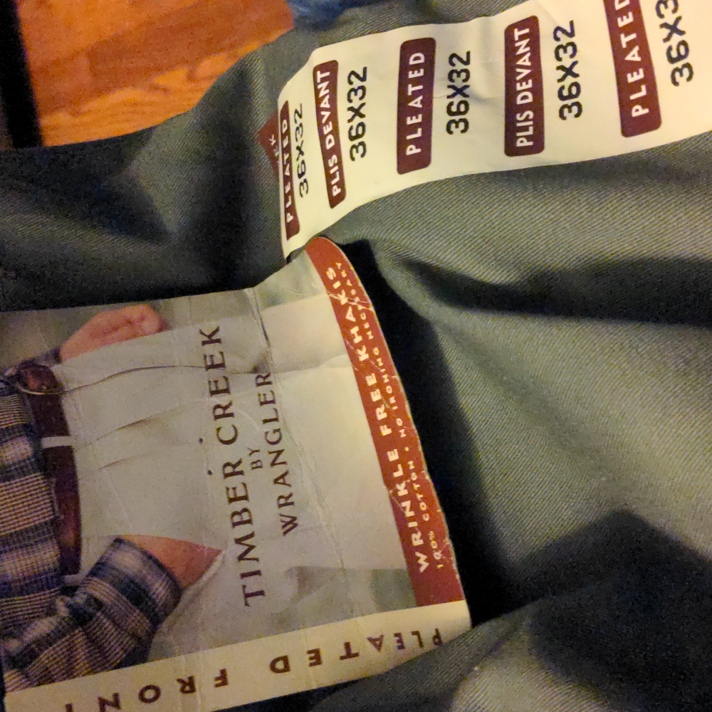 Men's Wrangler khakis 36 waist x 32 length - Picture 4 of 5
